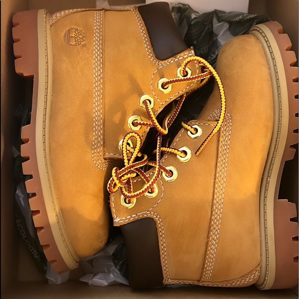 Timberland Toddler’s Premium Waterproof 6 Inch Boot Size 8C